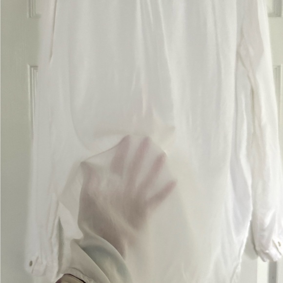 VELVET by Graham and Spencer
ROSIE RAYON CHALLIS BLOUSE IN WHITE size Large - Picture 8 of 10